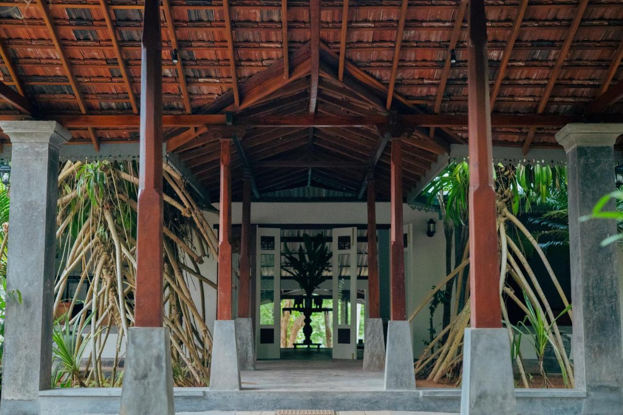 Villa Birdlake Hikkaduwa Exteriör bild